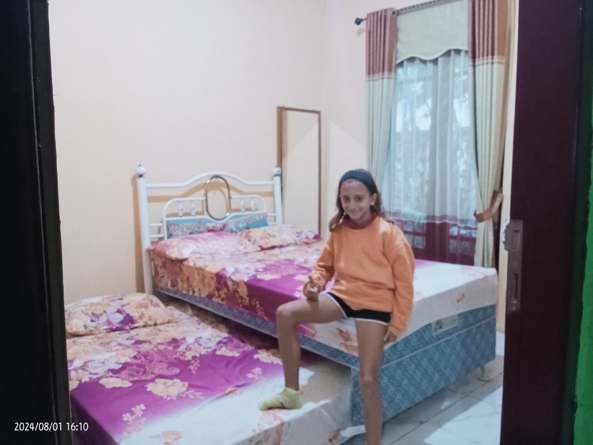 Petra Homestay Bangka Leda Ruteng Exterior foto