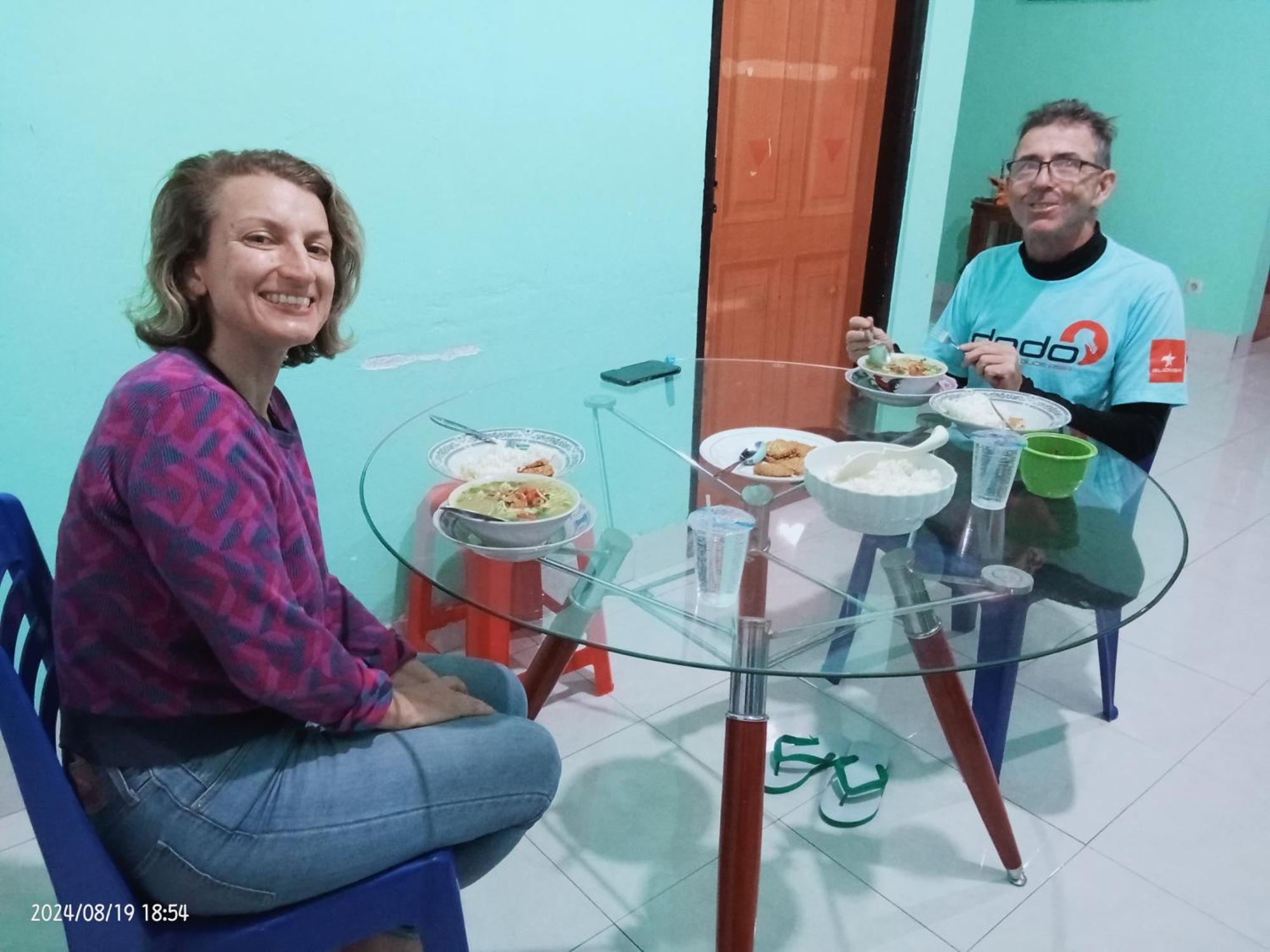 Petra Homestay Bangka Leda Ruteng Exterior foto