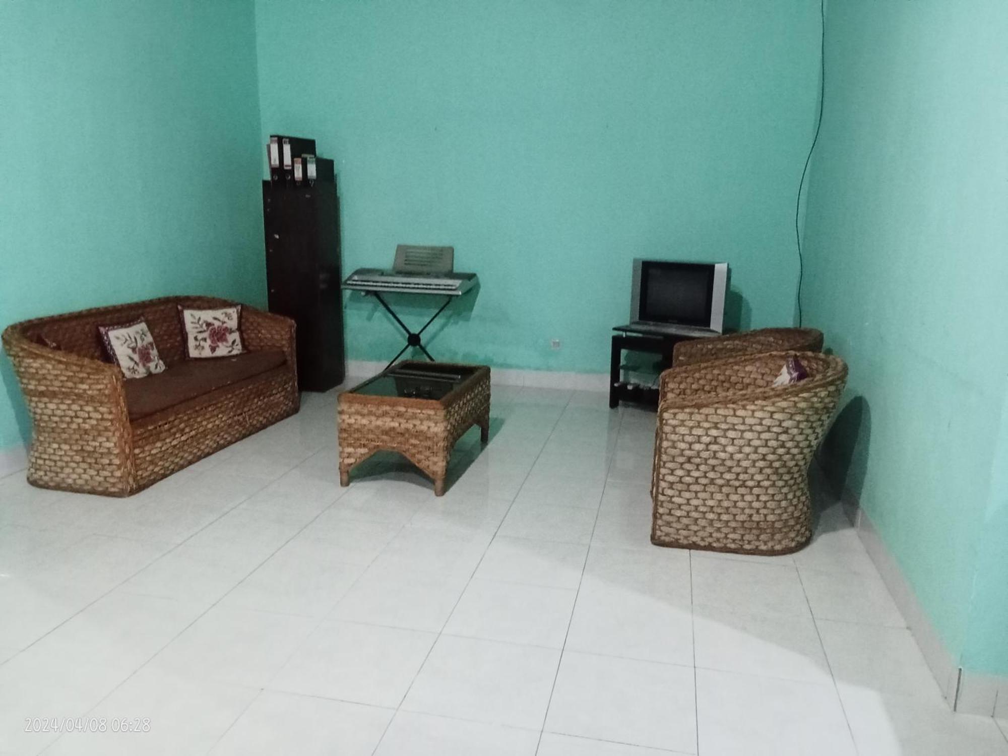 Petra Homestay Bangka Leda Ruteng Exterior foto